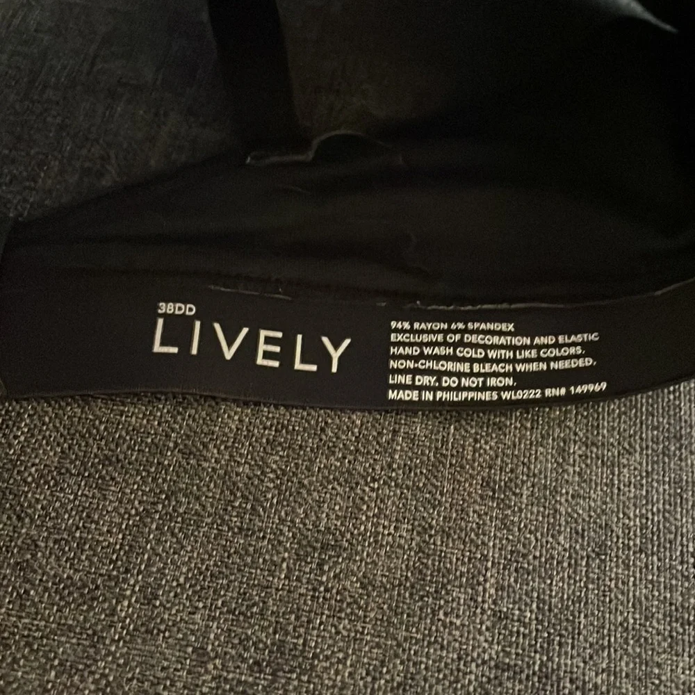 Lively sz 38 DD black wireless black bra WL281